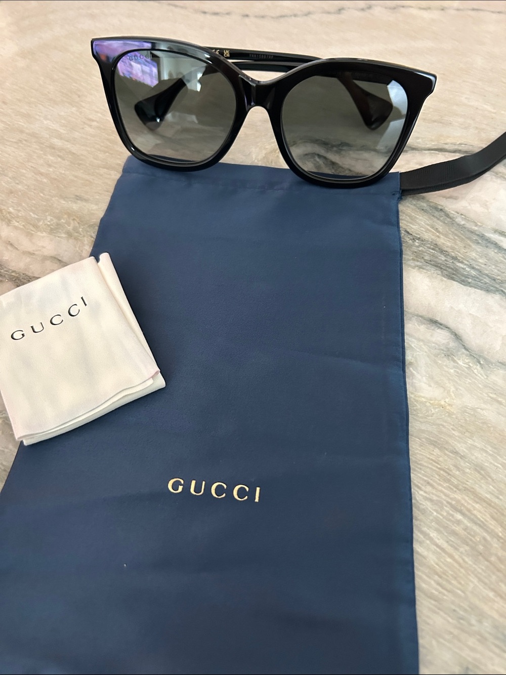 Gucci Black Cat-Eye Sunglasses with Dark Lenses - Picture 3 of 8